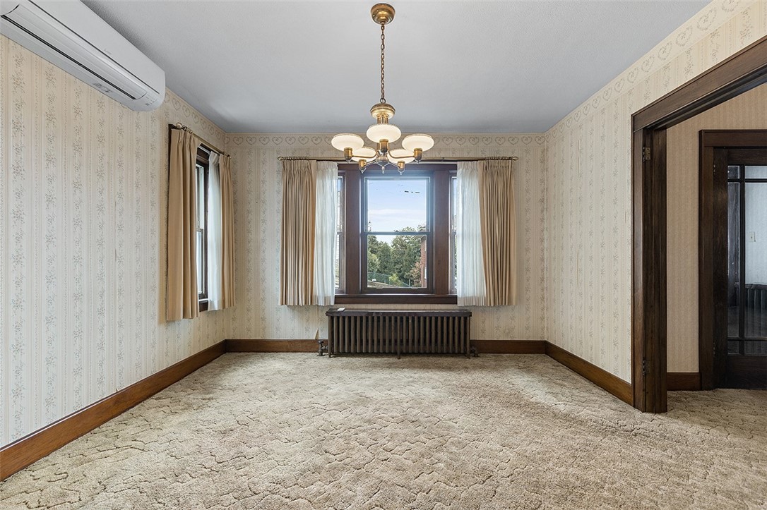 552 Halcomb Ave