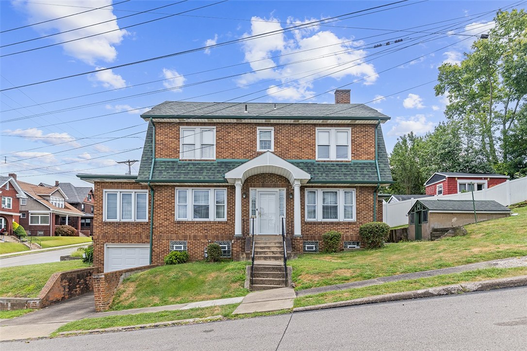 552 Halcomb Ave