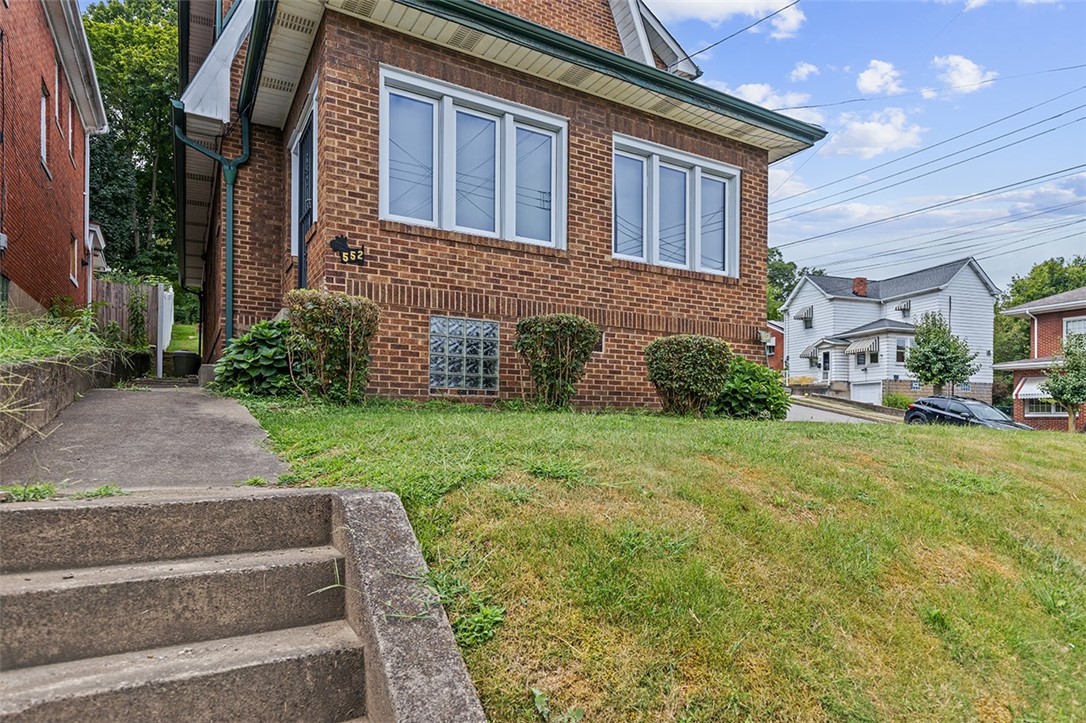 552 Halcomb Ave