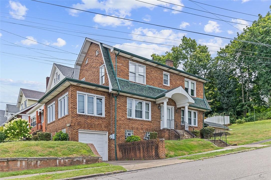 552 Halcomb Ave