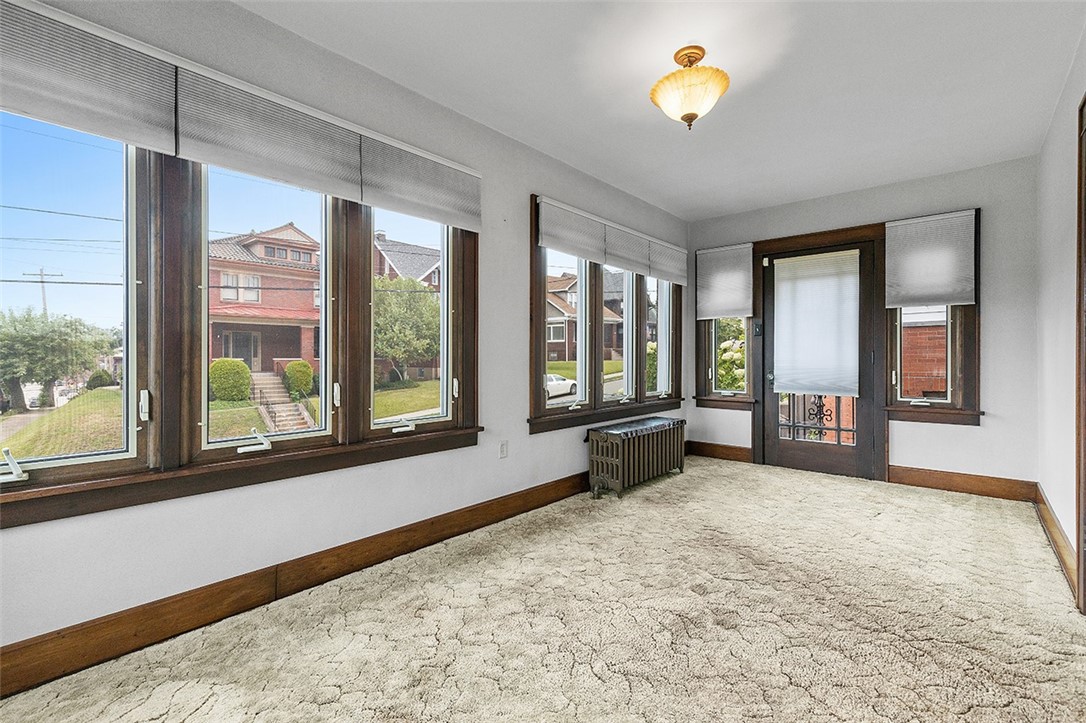 552 Halcomb Ave
