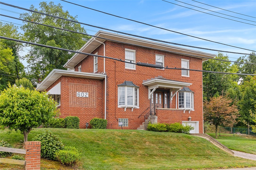 602 Halcomb Ave