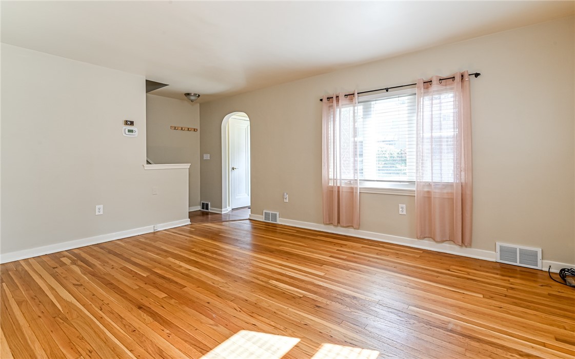 633 Roosevelt Ave