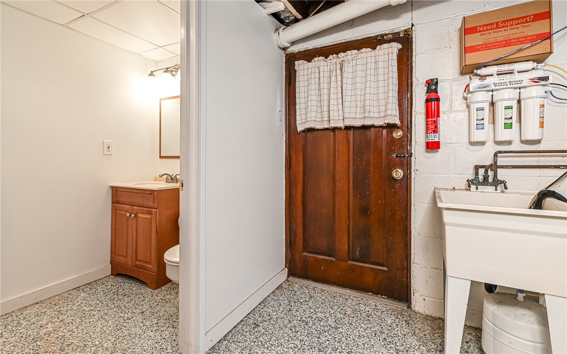 633 Roosevelt Ave