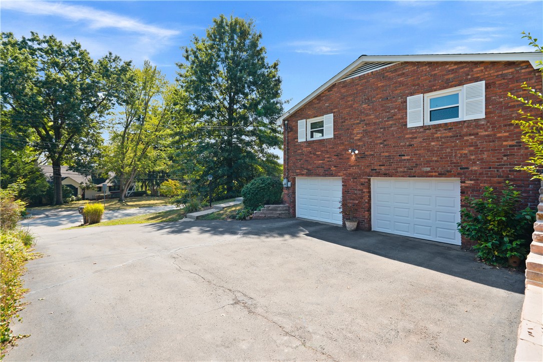 9431 Springfield Drive