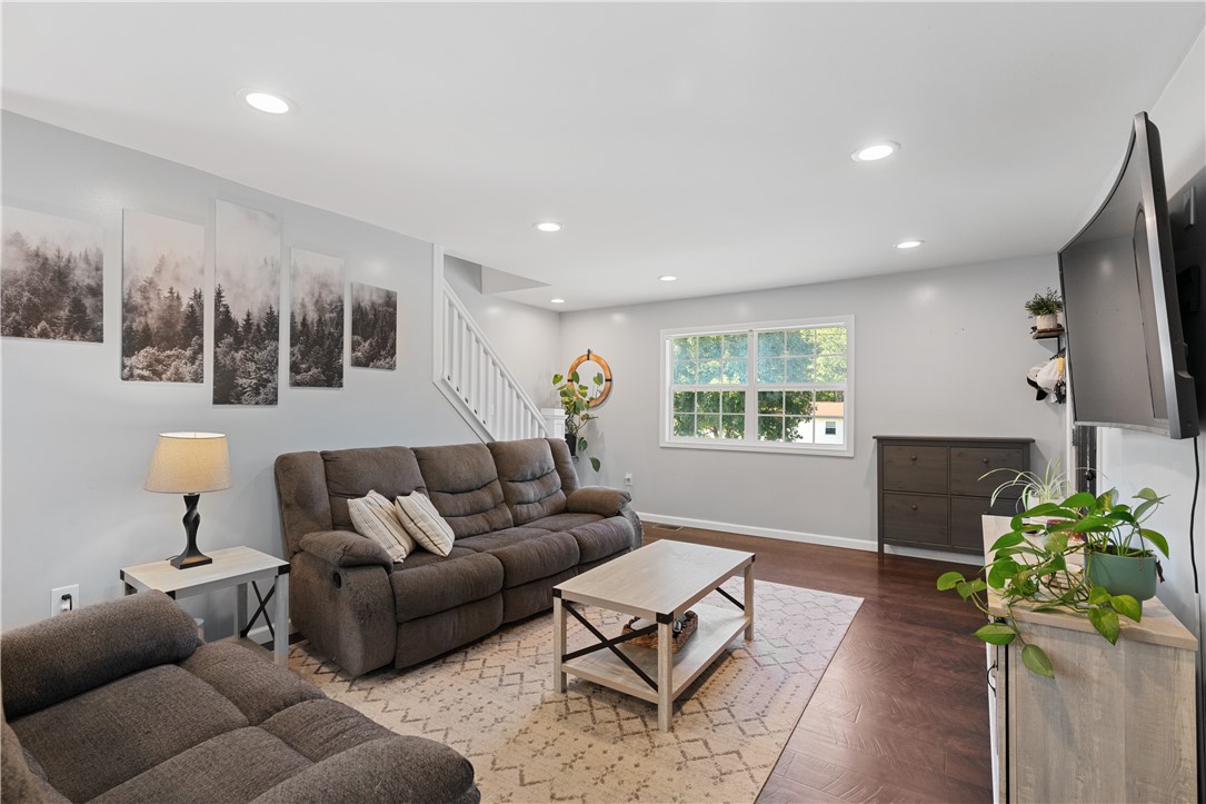 470 Bairdford Rd