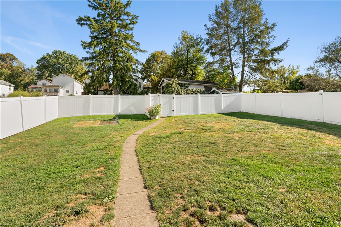 470 Bairdford Rd
