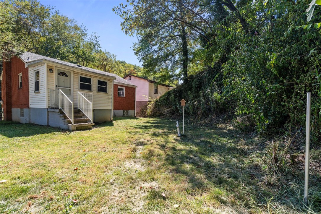 1003 Geyer Rd