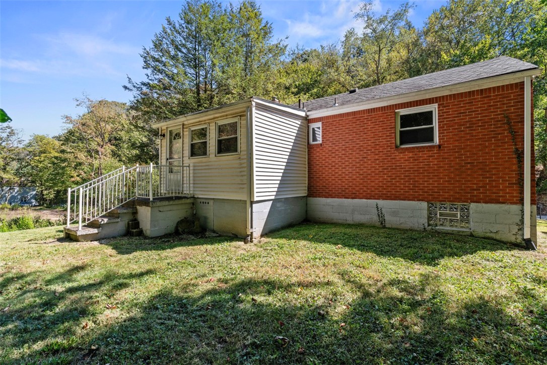 1003 Geyer Rd