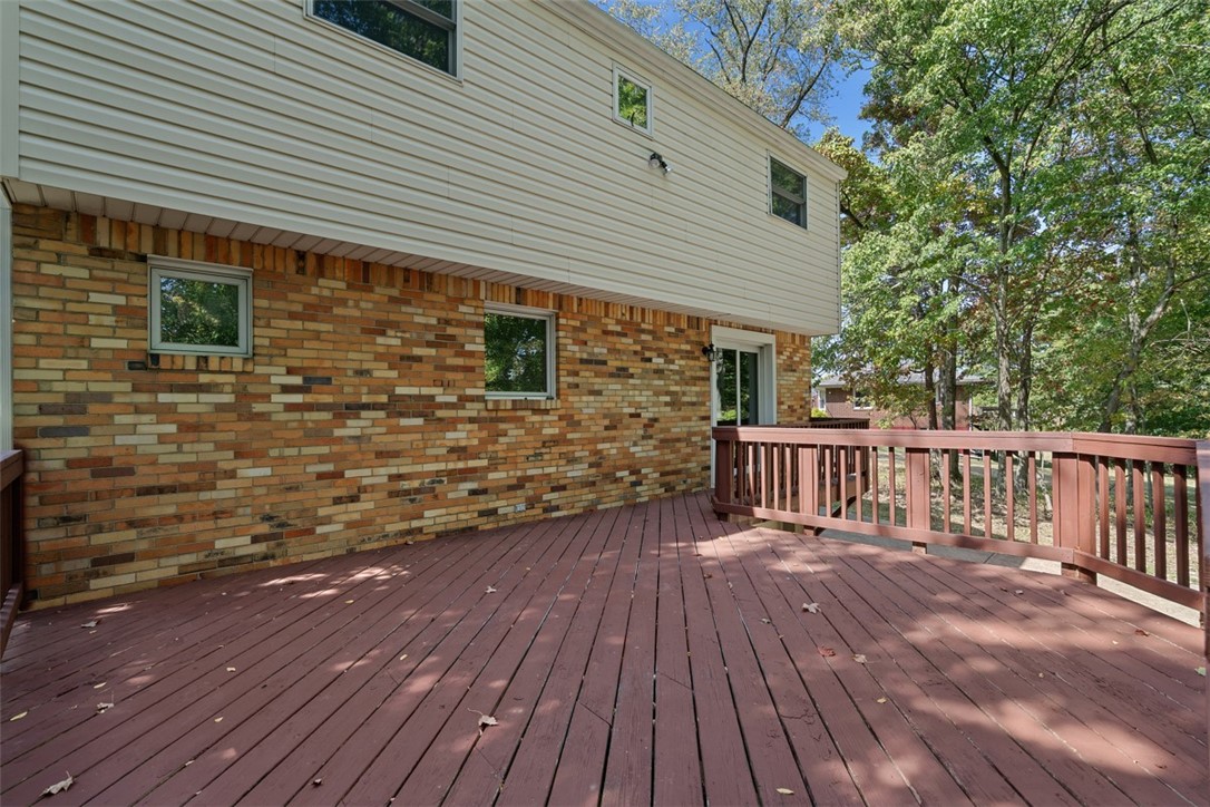 16 Sterling Dr