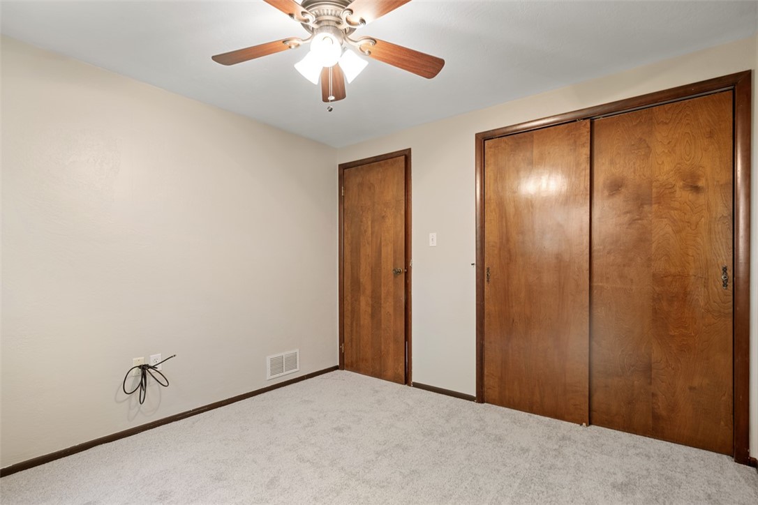 16 Sterling Dr