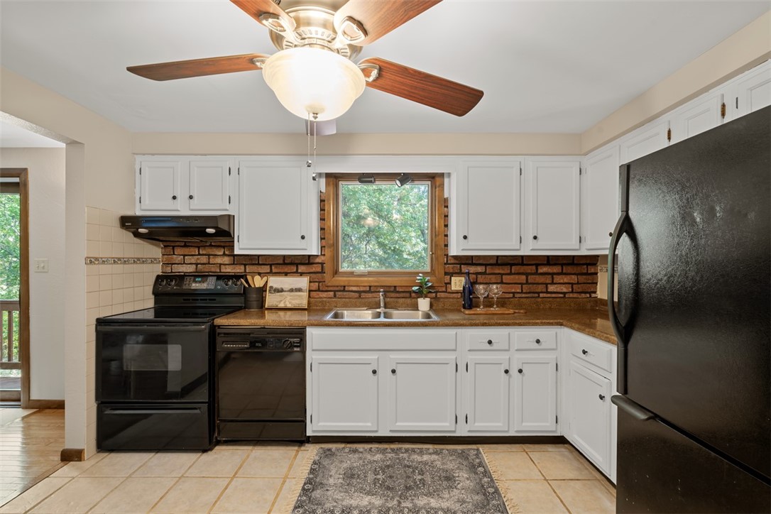 16 Sterling Dr