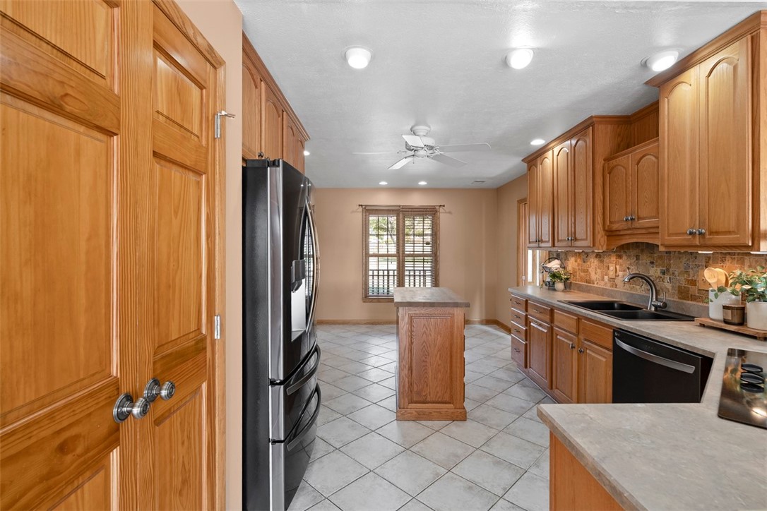 2679 Rochester Rd