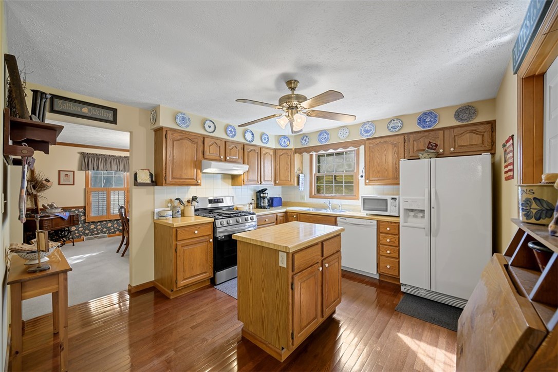 2379 Delo Dr