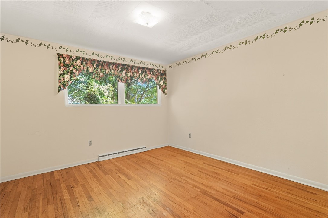 126 Meadowbrook Rd