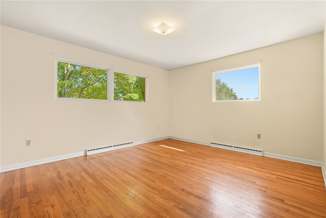 126 Meadowbrook Rd