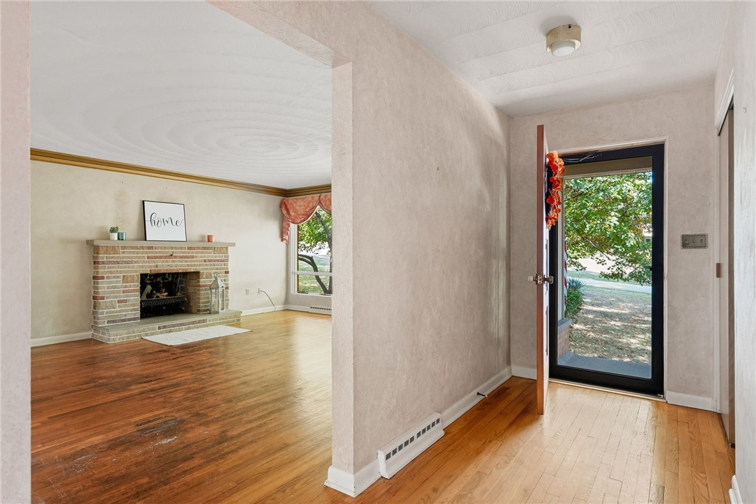 126 Meadowbrook Rd
