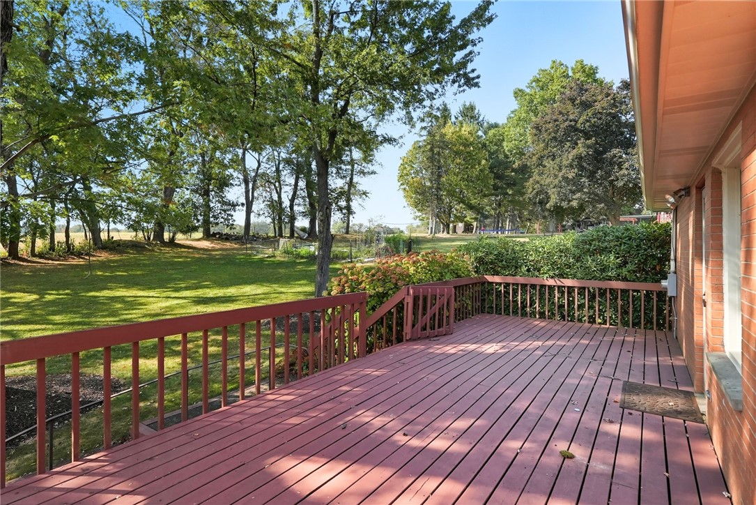 126 Meadowbrook Rd