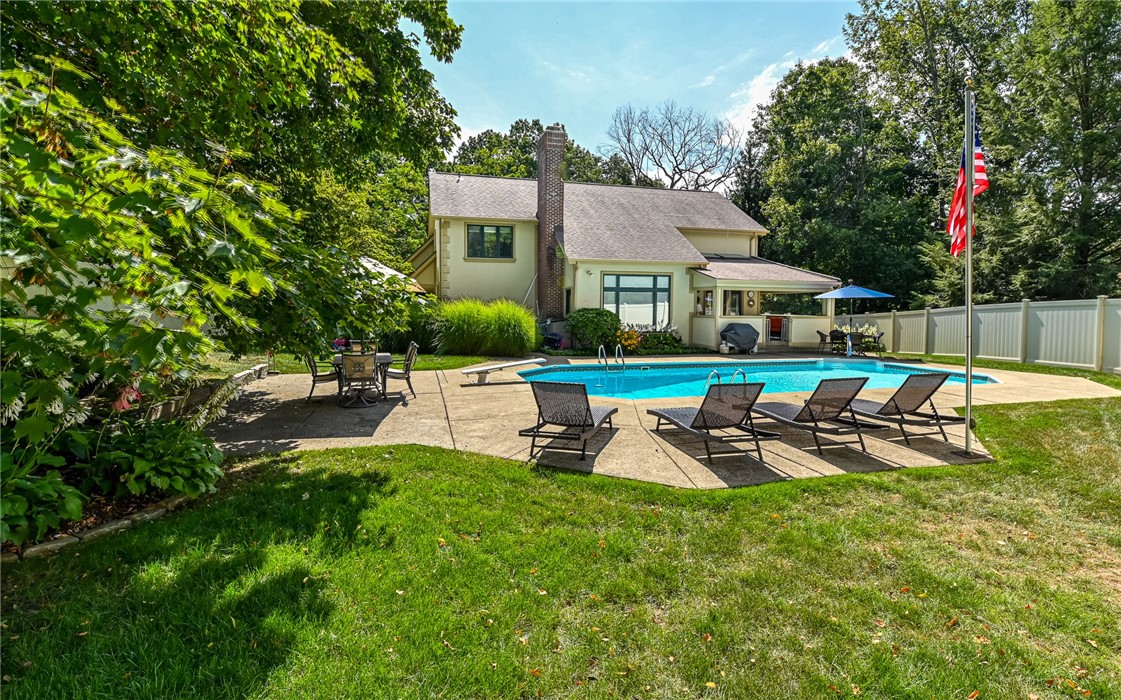 4267 Laurel Ridge Dr