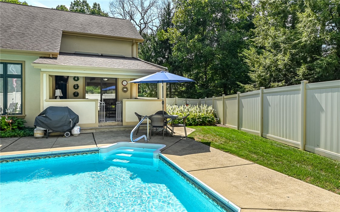 4267 Laurel Ridge Dr