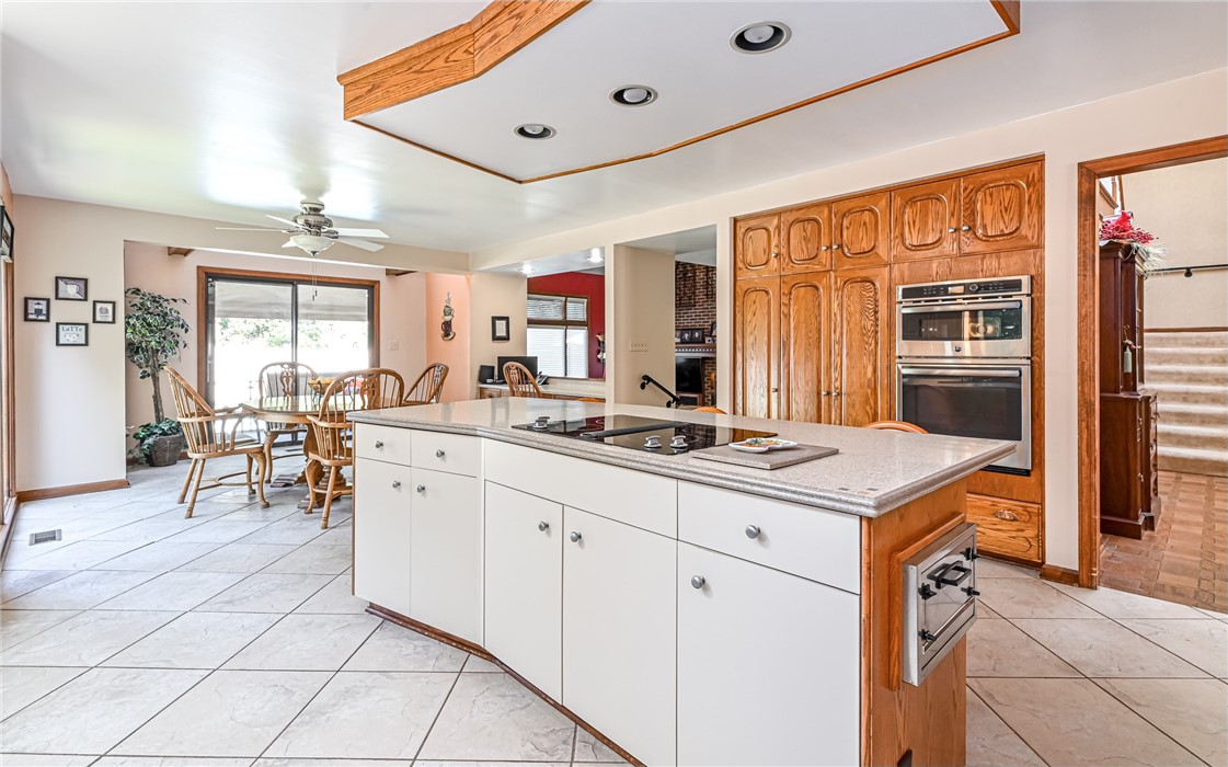 4267 Laurel Ridge Dr