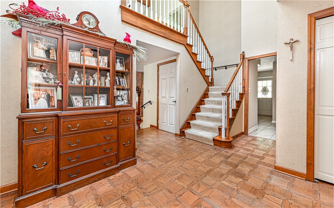 4267 Laurel Ridge Dr