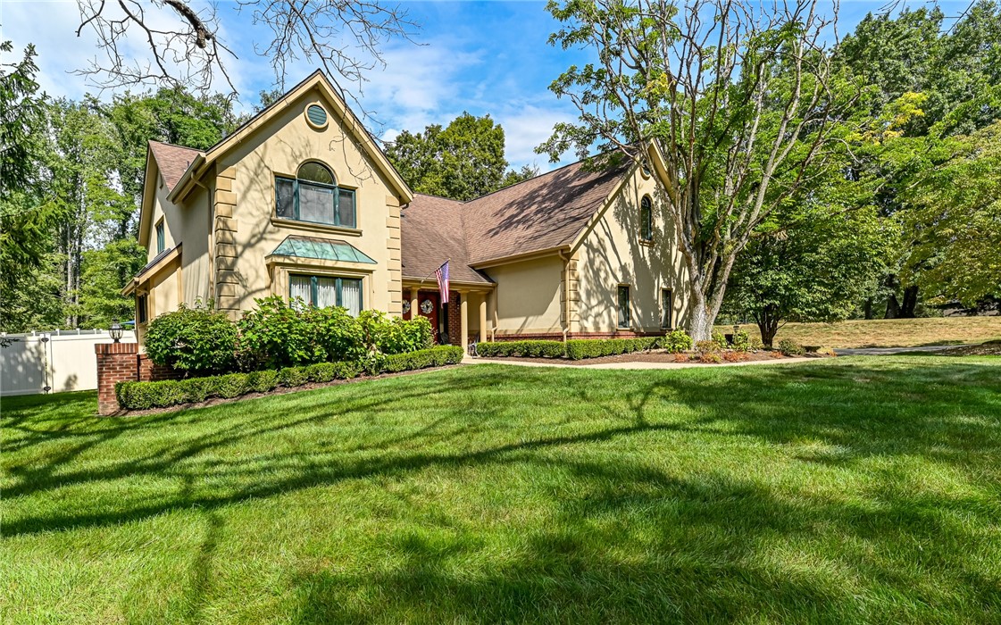 4267 Laurel Ridge Dr