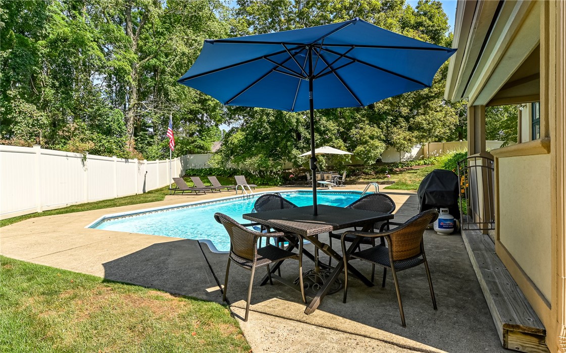 4267 Laurel Ridge Dr