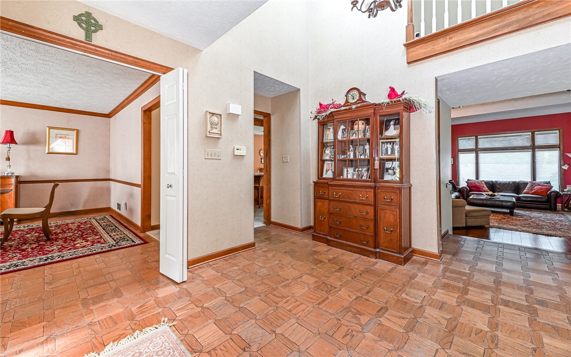 4267 Laurel Ridge Dr