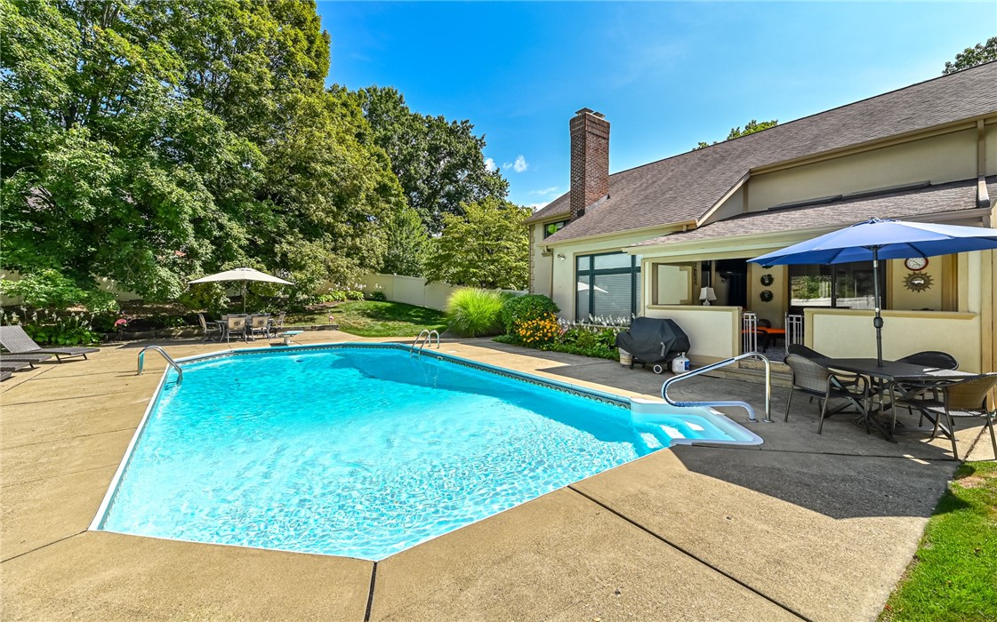 4267 Laurel Ridge Dr