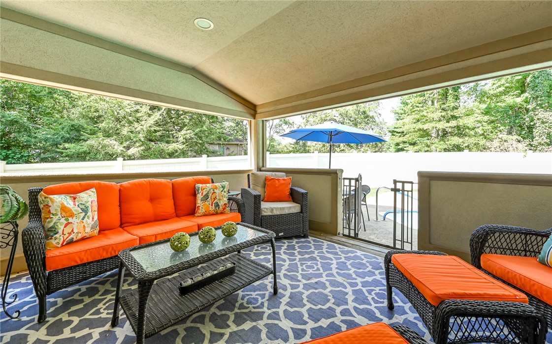 4267 Laurel Ridge Dr