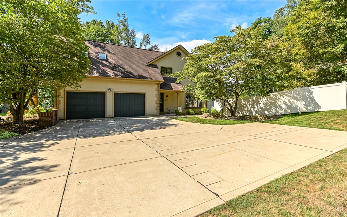 4267 Laurel Ridge Dr