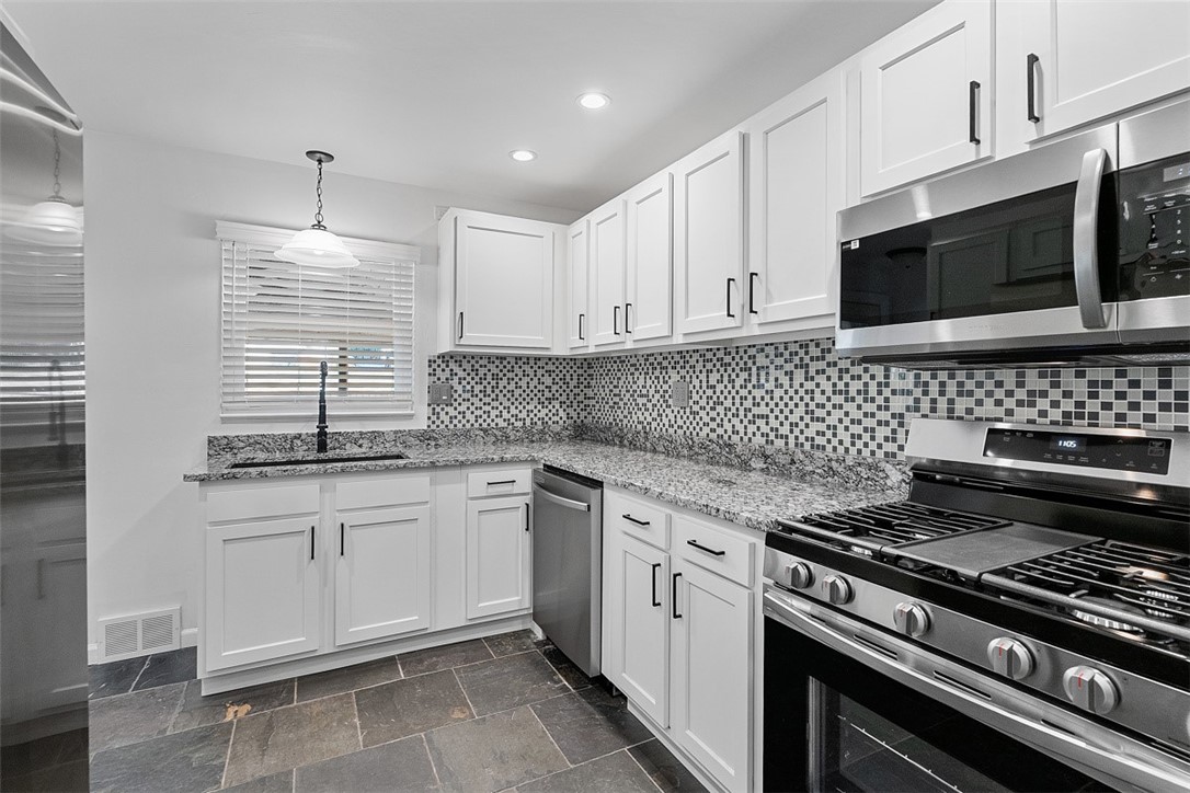 1858 Brodhead Rd