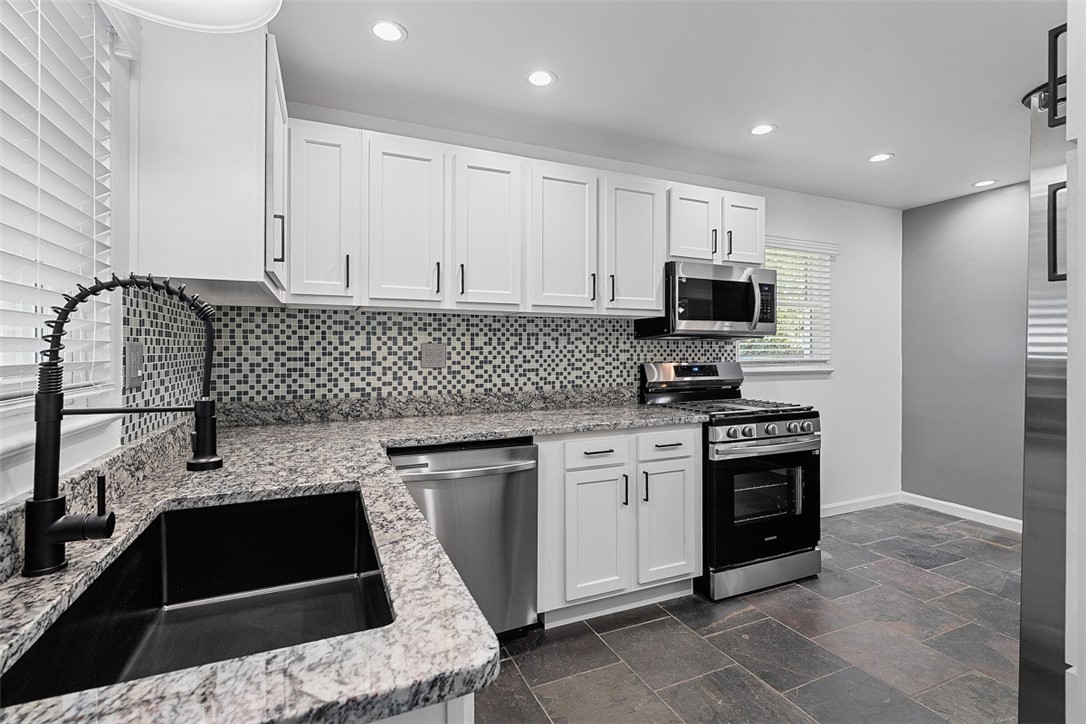 1858 Brodhead Rd