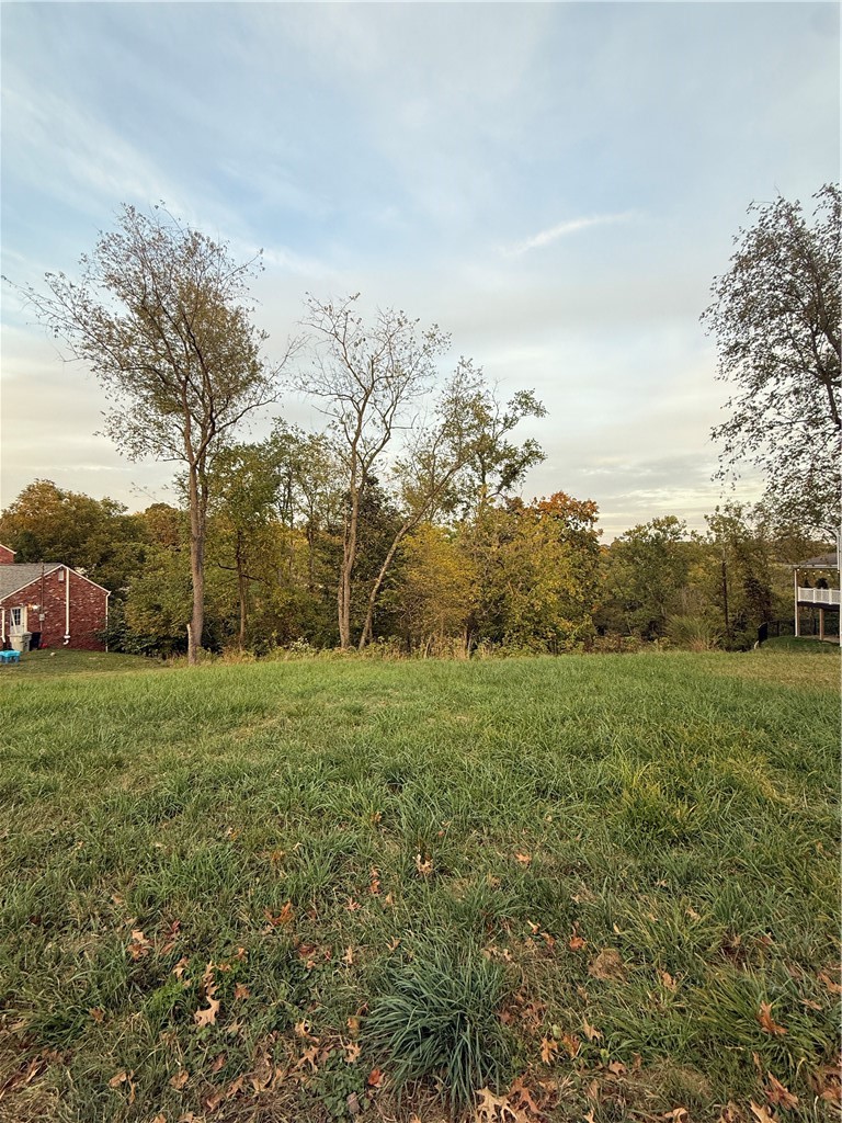 140 Lakeview Dr