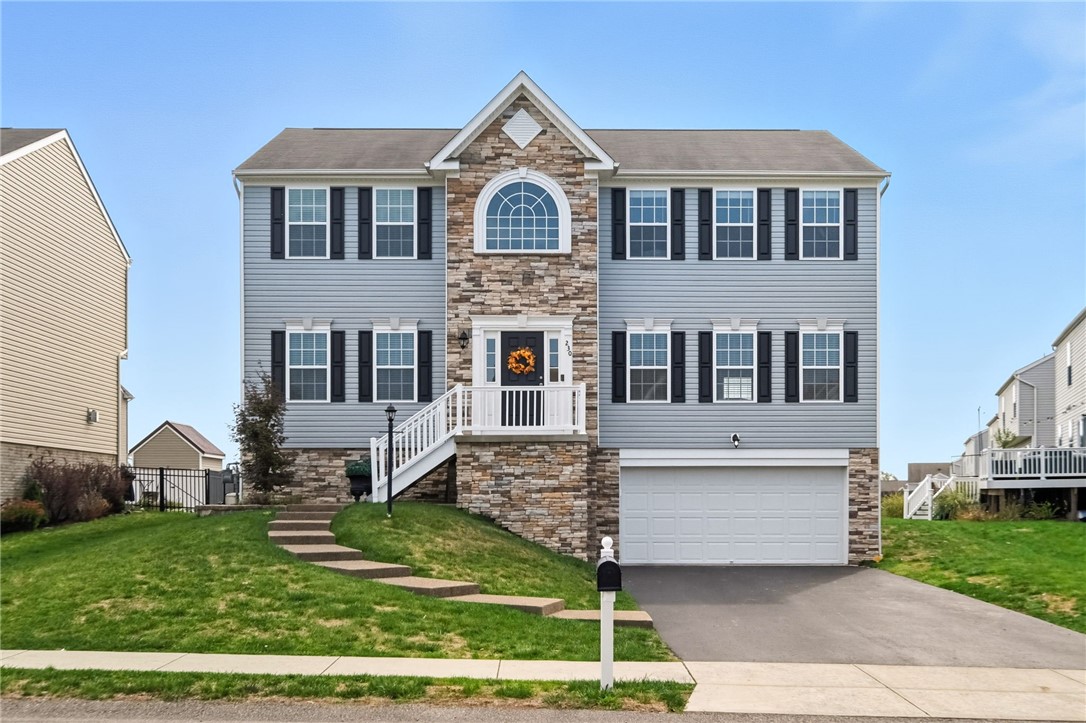 230 Horse Shoe Dr