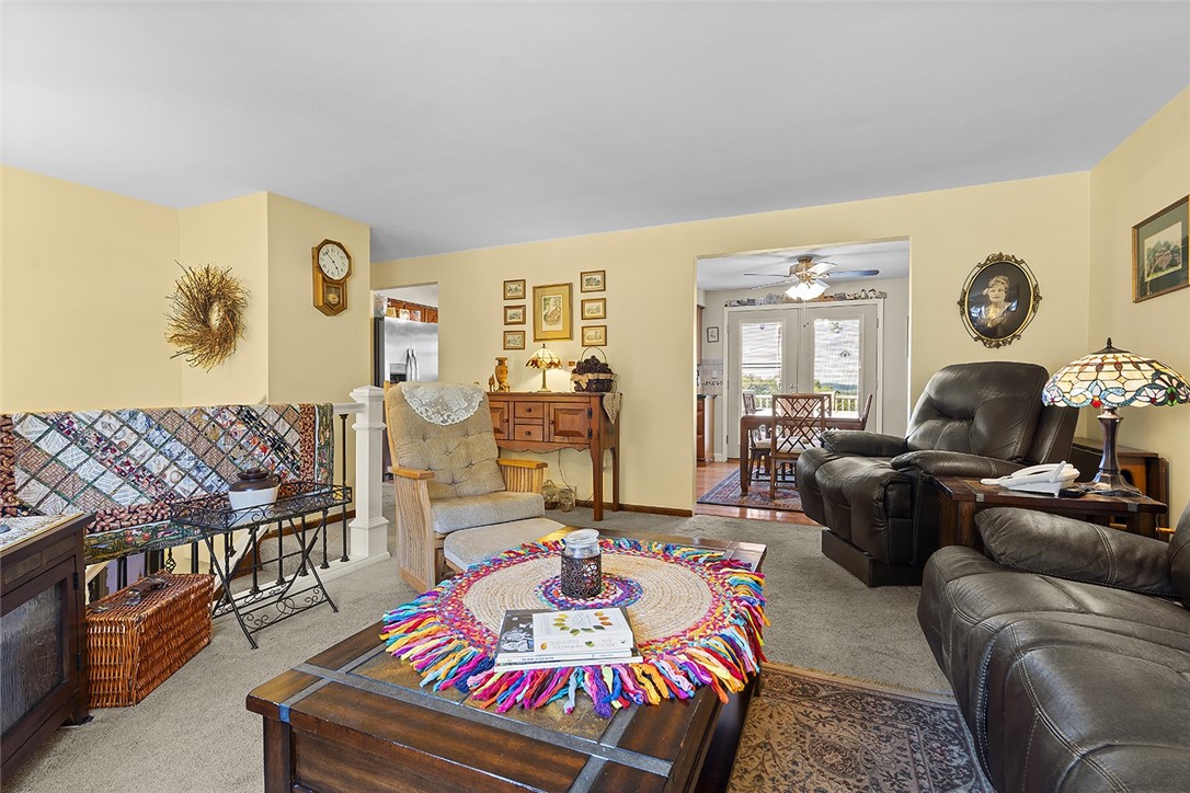 111 Knoll Dr