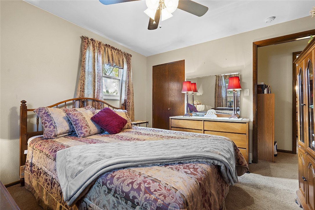 111 Knoll Dr