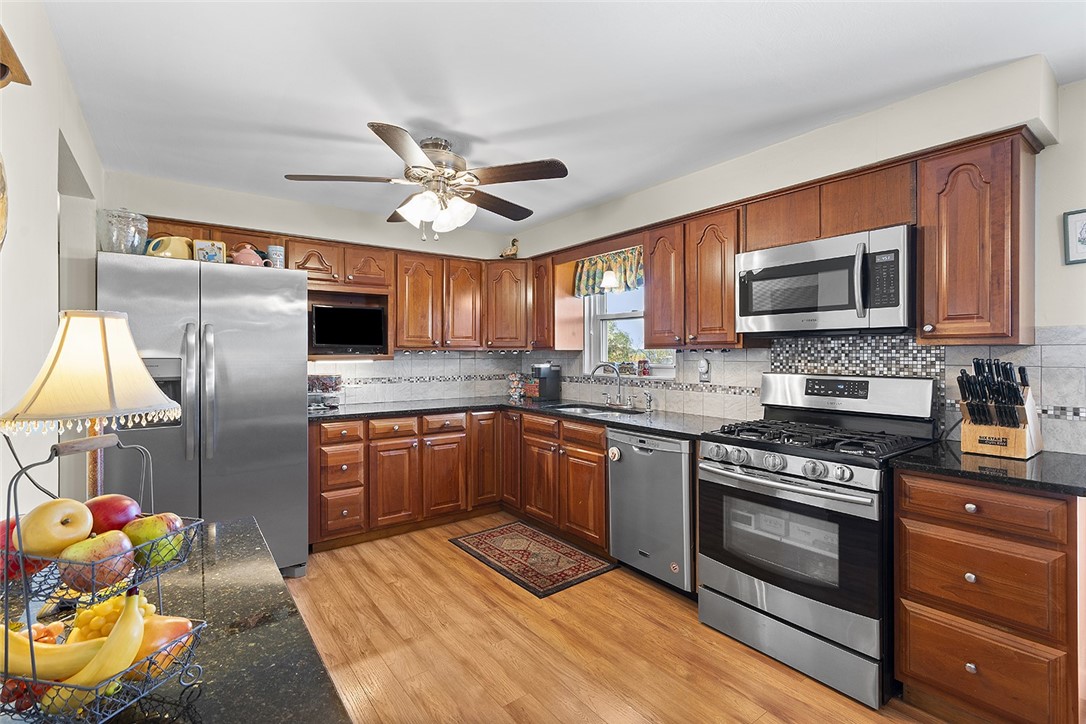 111 Knoll Dr