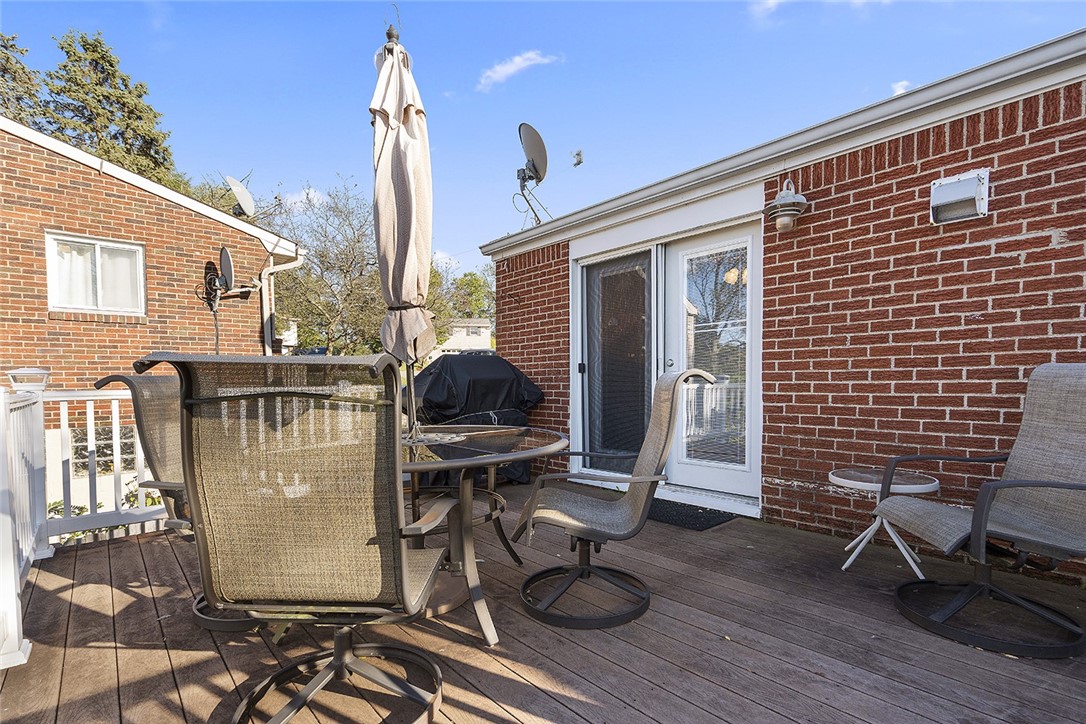 111 Knoll Dr