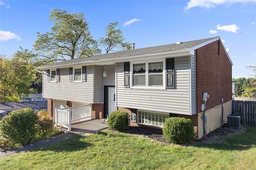 111 Knoll Dr