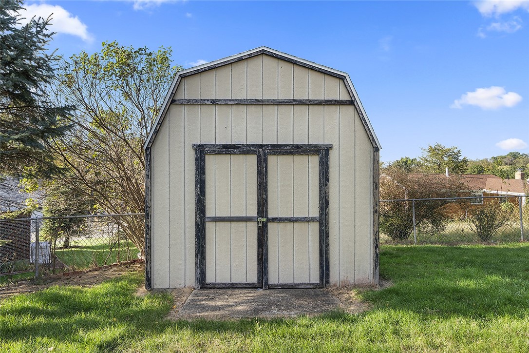111 Knoll Dr