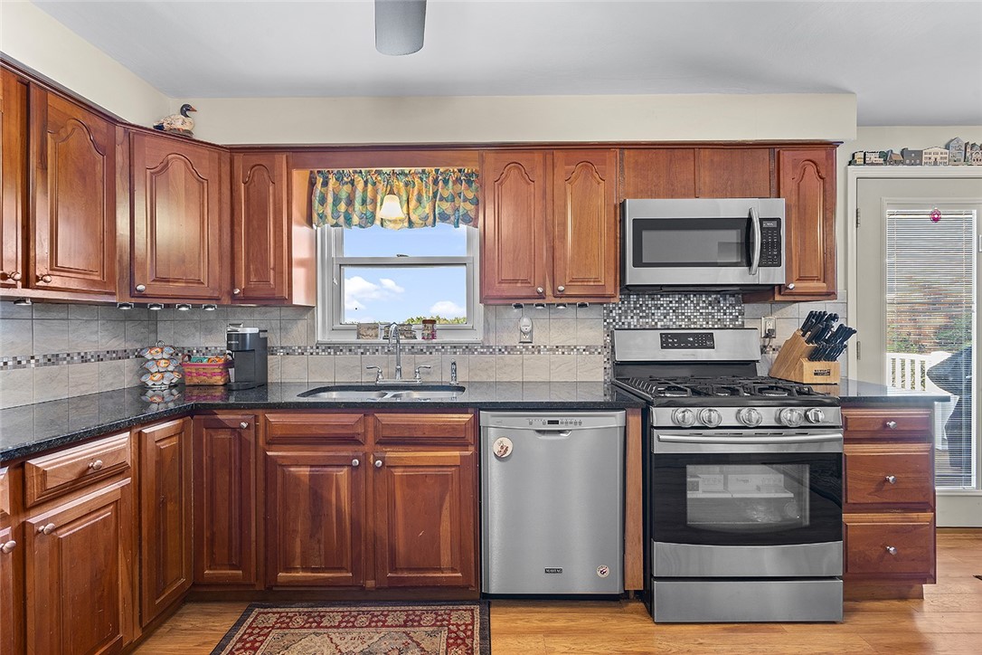 111 Knoll Dr