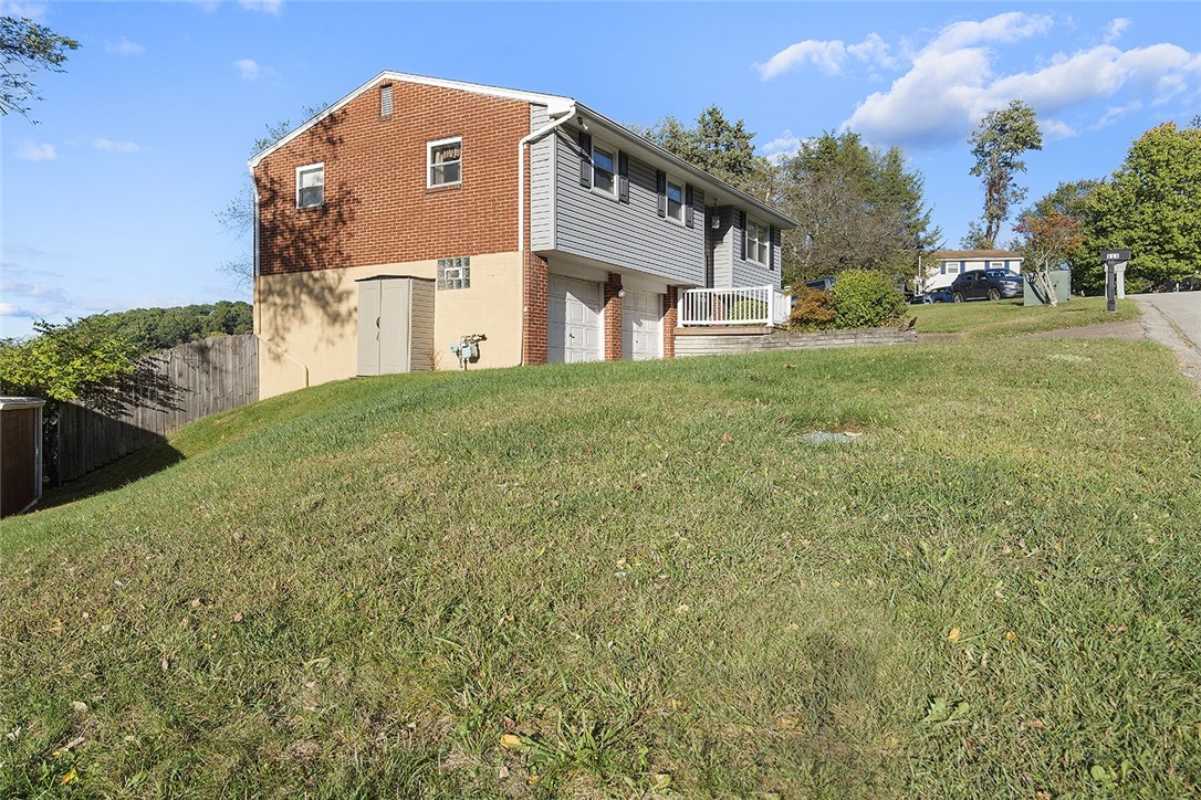 111 Knoll Dr