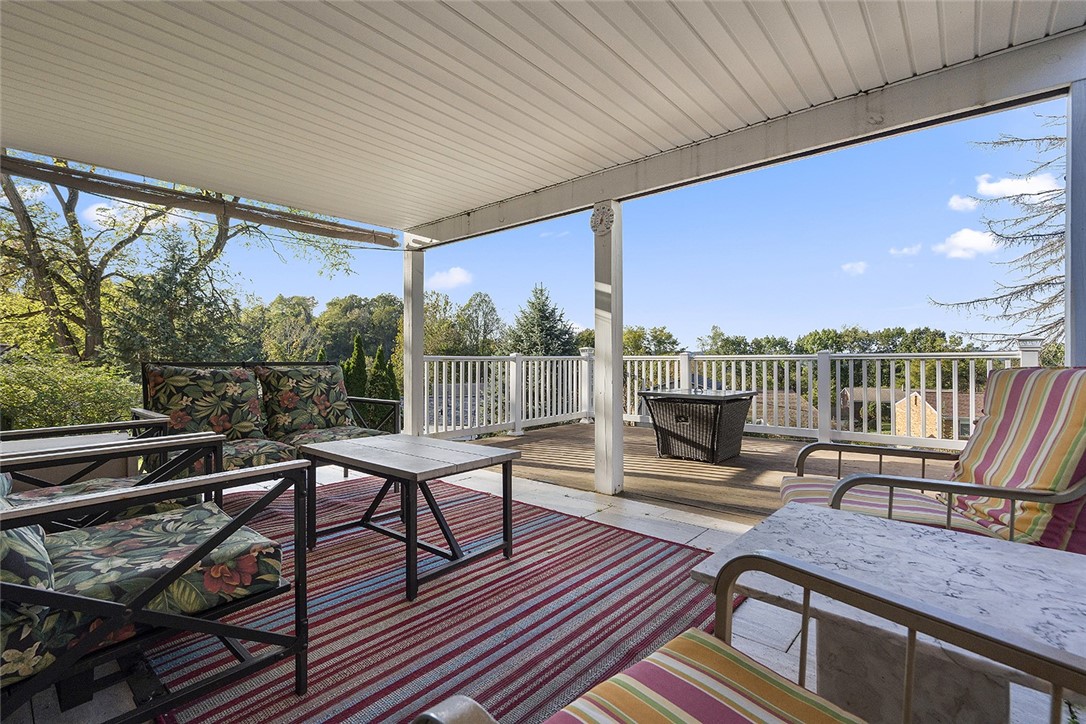 111 Knoll Dr