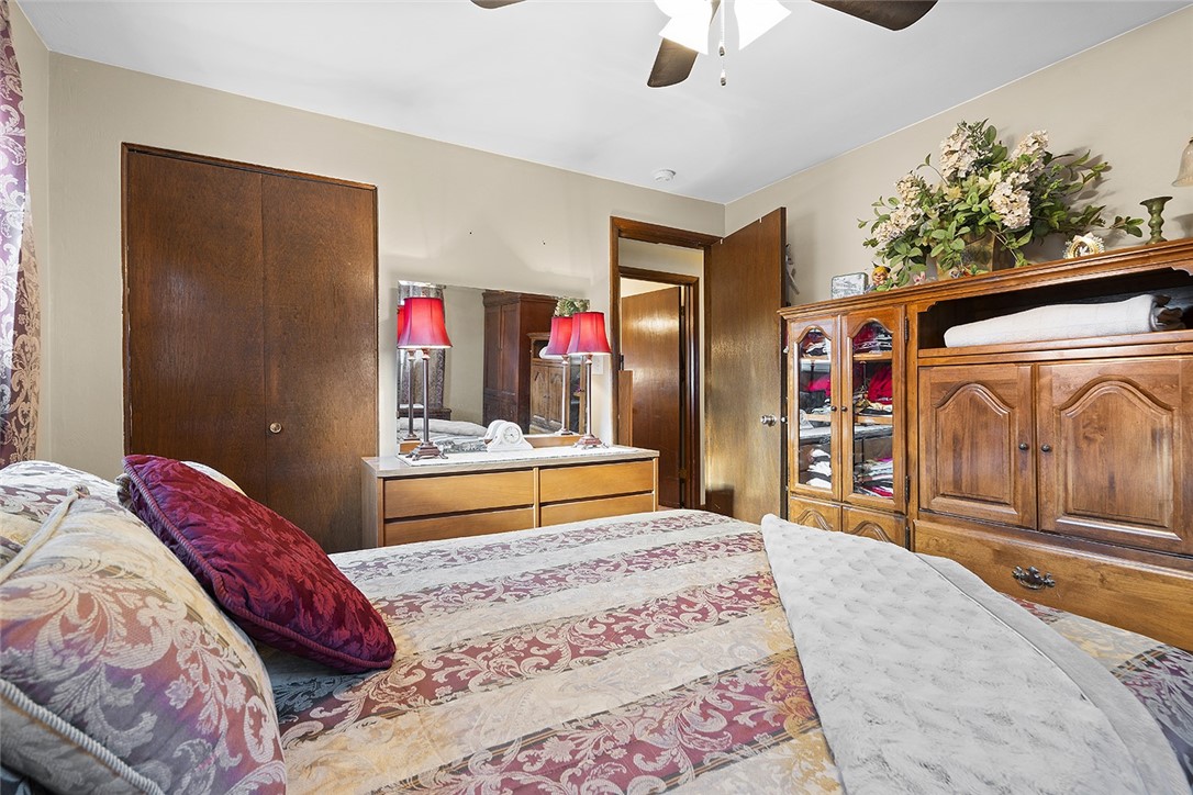 111 Knoll Dr