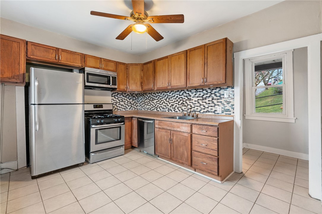 1599 Fallowfield