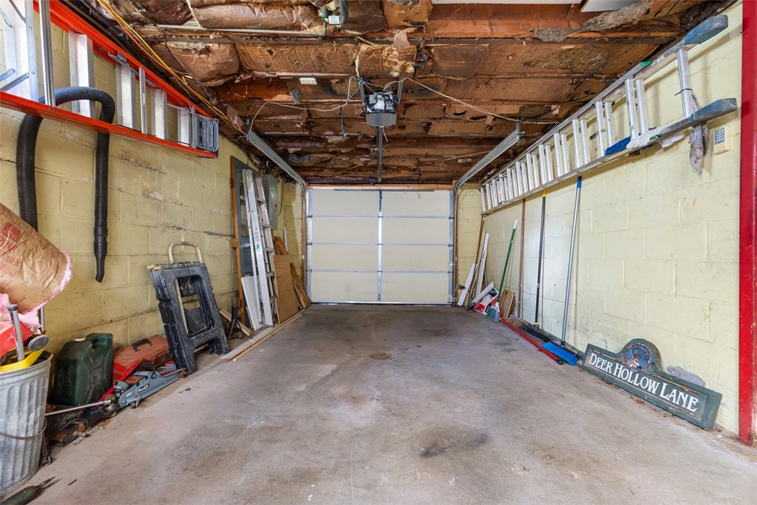 13 Deer Hollow Ln