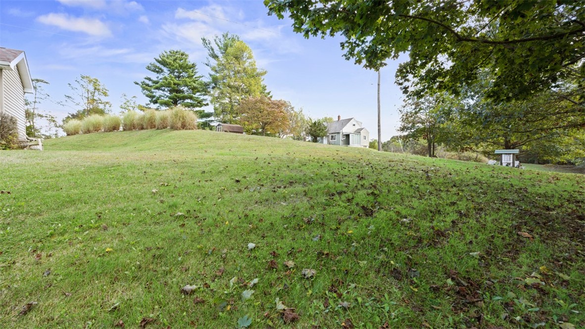 13 Deer Hollow Ln