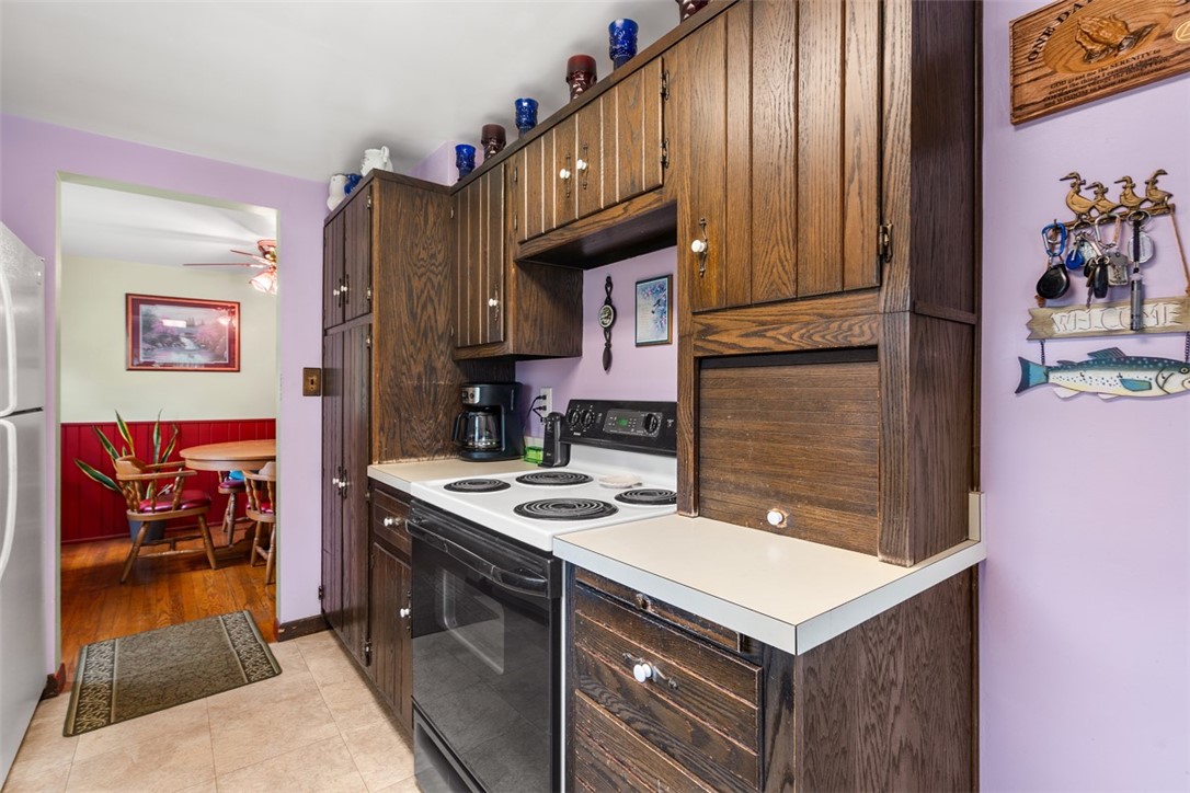 13 Deer Hollow Ln